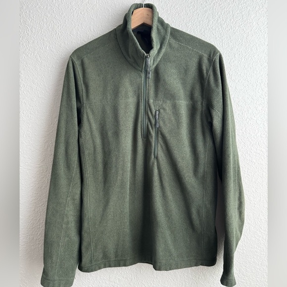 Patagonia Green Zip Up Sweater Fleece Size Medium - Picture 1 of 10